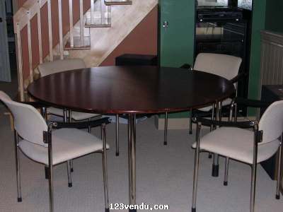 Annonces classees img:preview TABLE DE CONFÉRENCE