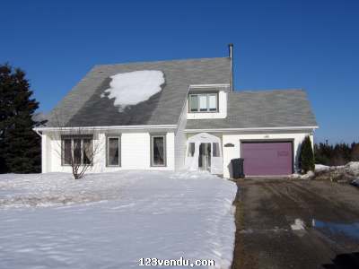 Annonces classees img:preview À VENDRE À GASPÉ
