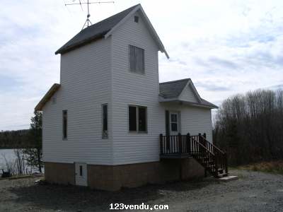 Annonces classees img:preview Chalet a louer - Rimouski