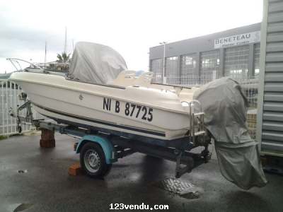 Annonces classees img:preview Bateau à moteur JEANNEAU 