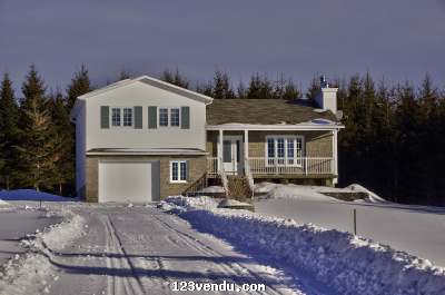 Annonces classees img:preview magnifique propriété avec superbe vue - Frontenac