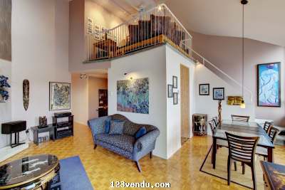 Annonces classees img:preview Incroyable 179,900 condo Mezzanine