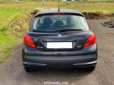 Annonces classees img:preview Peugeot 207  1.4  2008