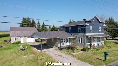 Annonces classees img:preview 5 Chambres Garage Spa Piscine St-Thomas