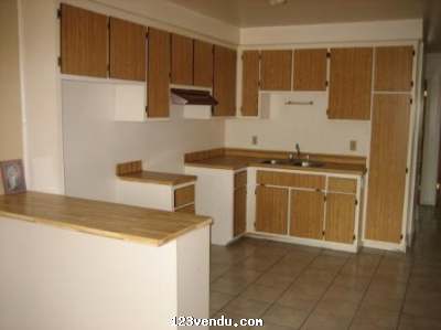 Annonces classees img:preview Beautiful 4 1/2 in Cartierville - Beau 4 1/2 à Cartierville