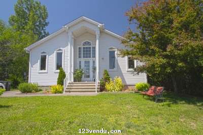 Annonces classees img:preview Maison de plain-pied à vendre à Saint-Amable