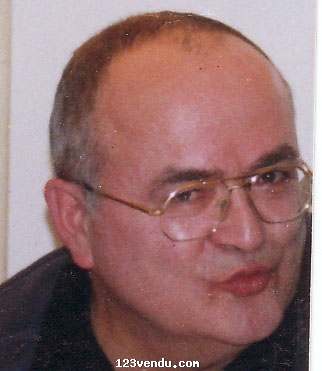 Annonces classees img:preview 4 table(presentoire) tres propre 