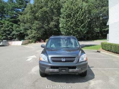 Annonces classees img:preview Honda Pilot EX 3.5L année 2004.