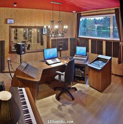 Annonces classees img:preview STUDIO D