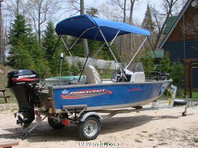 Annonces classees img:preview Chaloupe Princecraft 2004