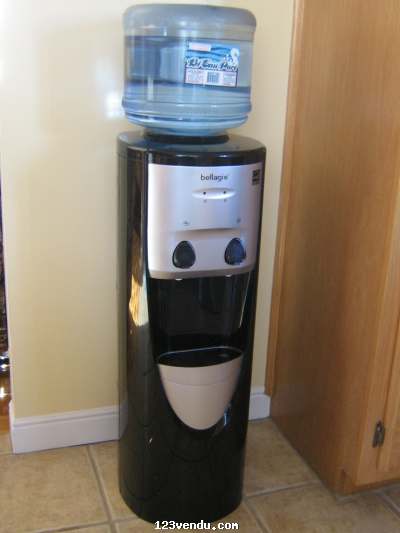 Annonces classees img:preview Distributeur d