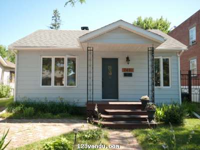 Annonces classees img:preview VISITE LIBRE - Magnifique propriété à Montréal