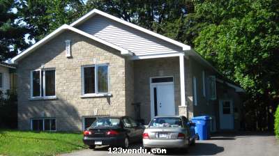 Annonces classees img:preview MAISON 2010 AU CENTRE VILLE ST-JEROME
