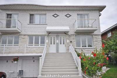 Annonces classees img:preview Montreal_Superbe 4plx Rénové avec Garage