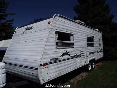Annonces classees img:preview Roulotte Bonair modèle 825