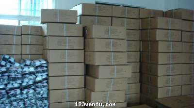 Annonces classees img:preview LOT 60 CAISSES JACKETS,ET KANGOUROUS FEMME,4,75$CH,VENTE EN GROS